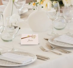 Svatební jmenovky na stůl